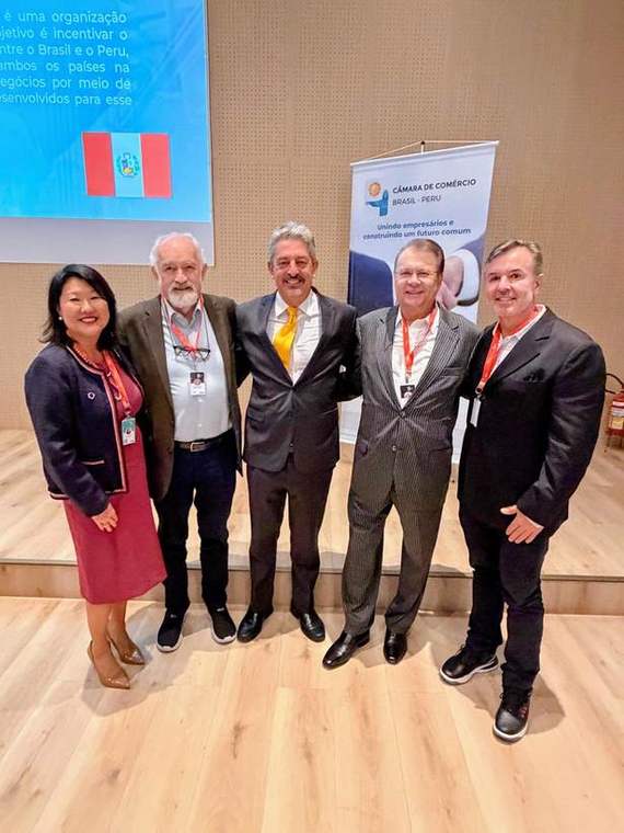 Encontro na Câmara de Comércio Brasil-Peru